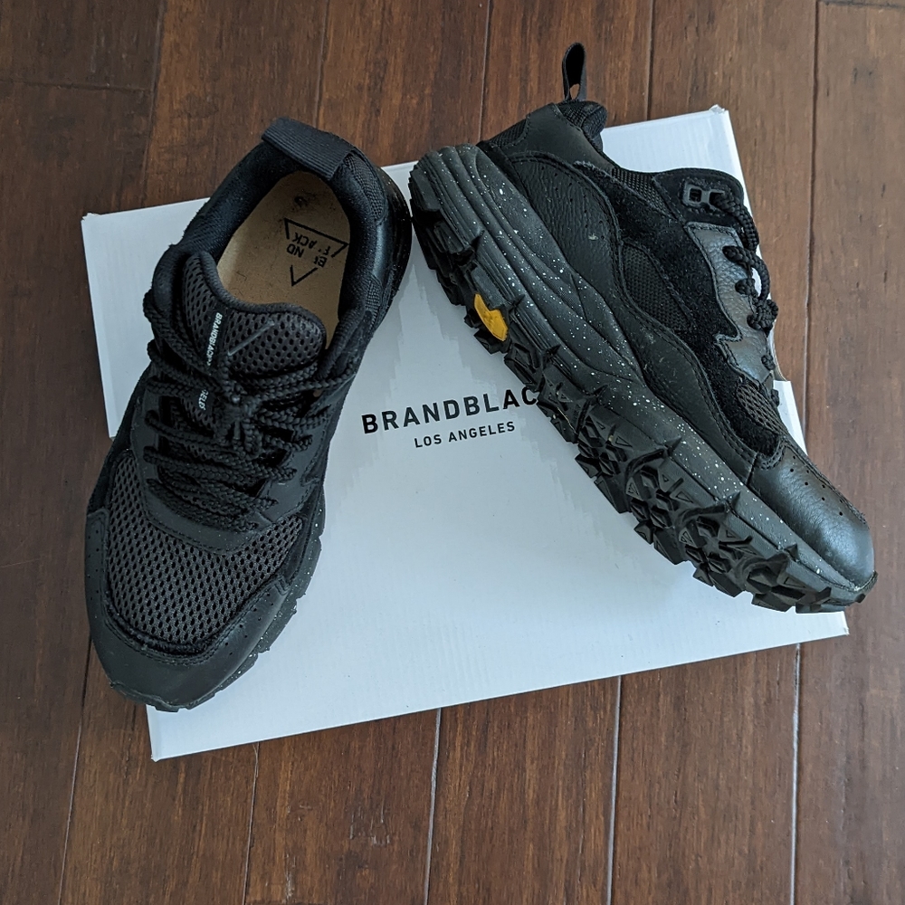 Brandblack sneakers EUC